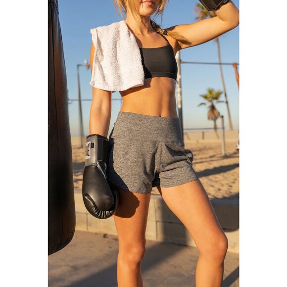NwT FEAT The Women's Standard Shorts heather grey size large - Picture 1 of 4